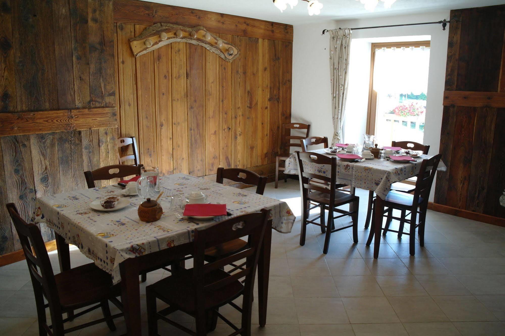 Le Vieux Noyer - Al Villaggio Di Rumiod Saint-Pierre