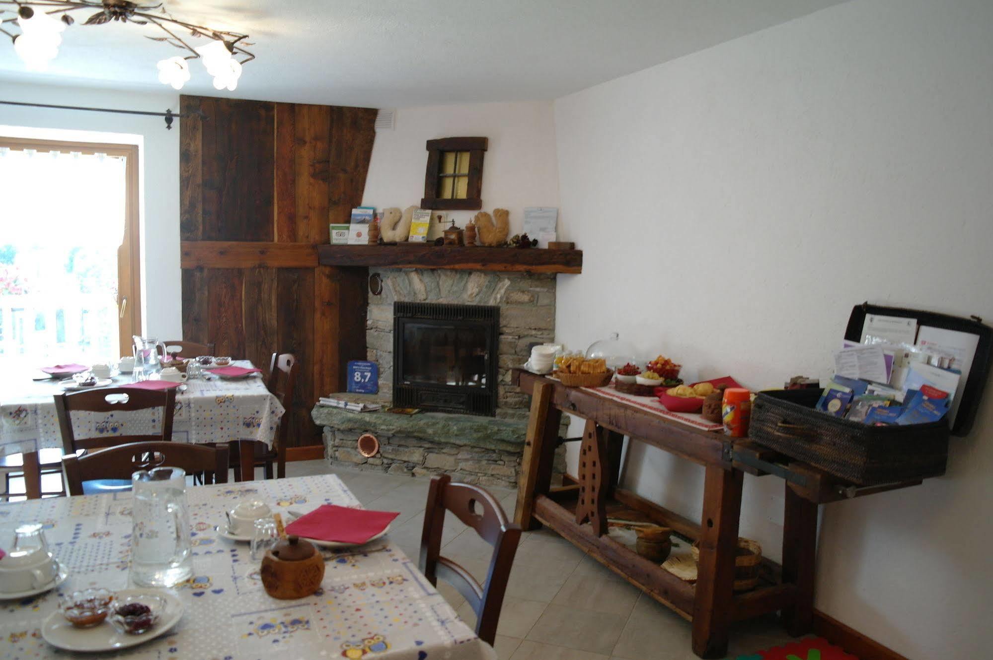 Le Vieux Noyer - Al Villaggio Di Rumiod Aparthotel